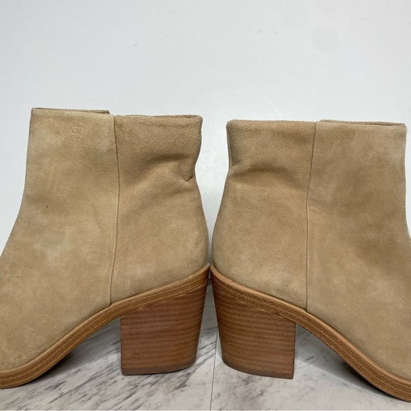 Vince Camuto Rinvalla Tan Suede Bootie 8M - Picture 8 of 14